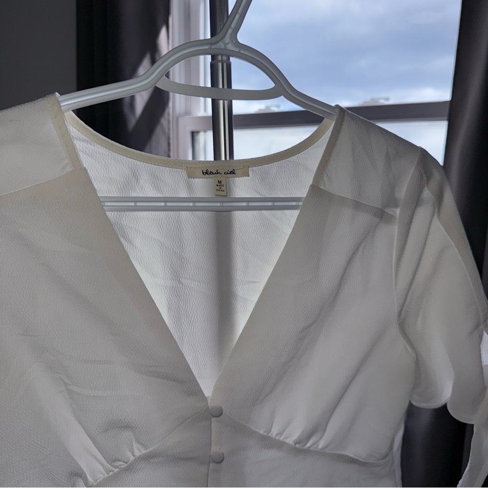 Lightweight White V-Neck Button Front Women’s Top - Picture 3 of 10